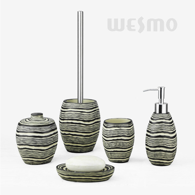Wood Grain Around The Bodies Polyresin Bathroom Set Look Like Kettles (WBP0819A)
