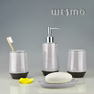 Lavender Color Porcelain Bathroom Accessories Easy To Clean After Using (WBC0618E)